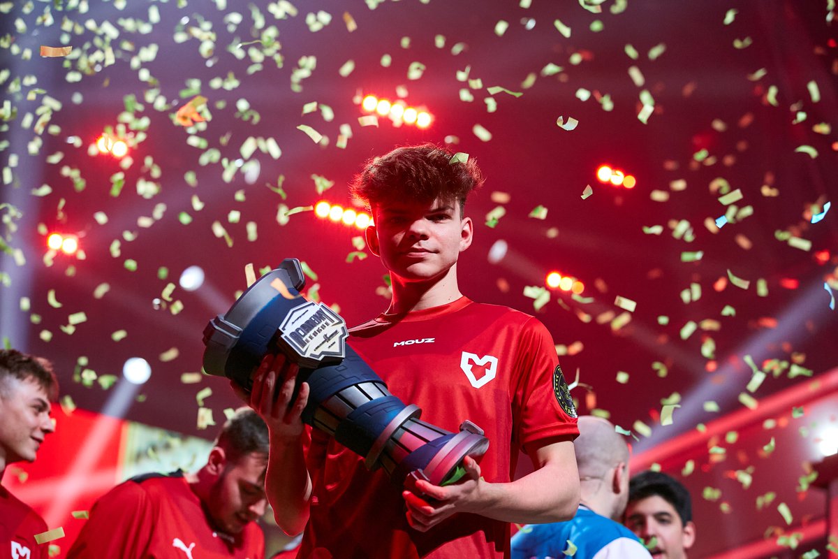borodasla's tweet photo. 🏆@siuhy #VaMouz  #WeplayAcademyLeague #WAL2 https://t.co/Afl216PbX1