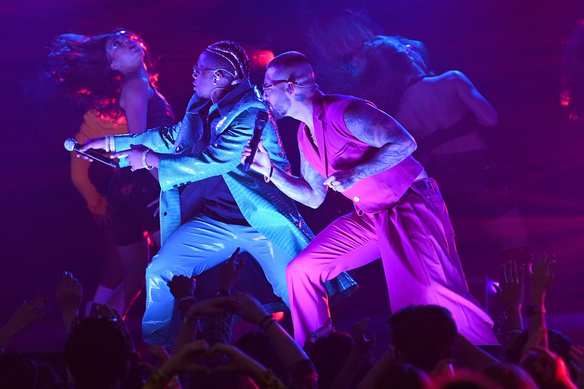 mtvema's tweet photo. I was literally SWEATIN' after @maluma and @Rayvanny's  #MTVEMA performance of "Mama Tetema"  🔥🔥🔥 https://t.co/nH6INVo0yM