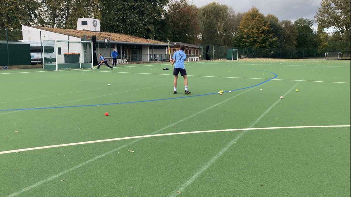 _ccjhc's tweet photo. Congratulations to Poppy Challis on securing a place in the England College’s Women’s Hockey Squad.

So proud to have our coach and ex CCJHC player in the team. Big thanks to coaches, Nigel D’Cruz &amp; Ben Knight for their support 👍

@AoC_Sport @hillsroadsport https://t.co/6VisNjM6D2