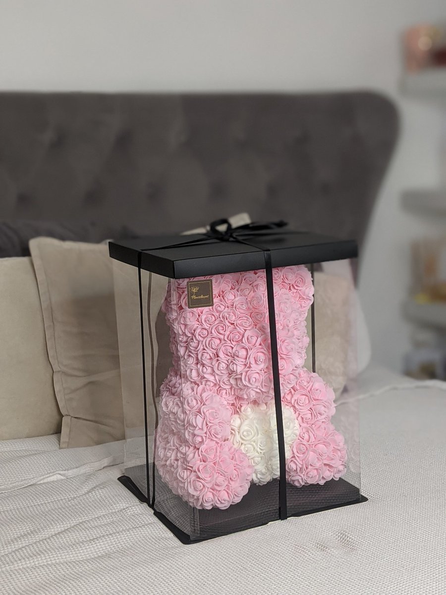 fleursboxes's tweet image. Available at a discounted price ✨👀