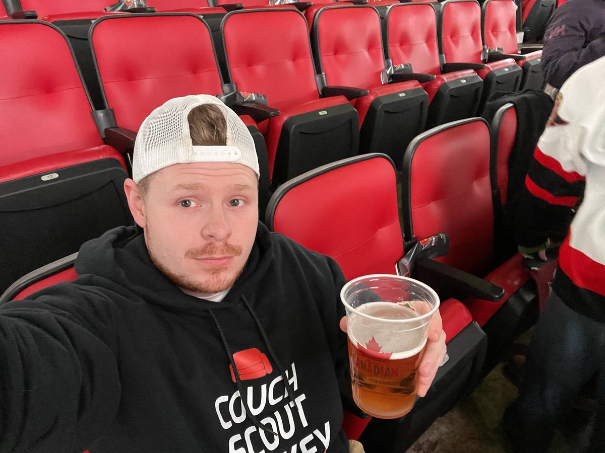 Couch Scout is in the house #gosensgo