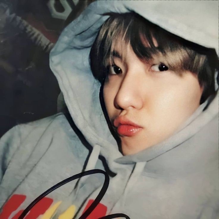 secretsplaces's tweet photo. — chanbaek au

Tidak akan ada yang mau berteman dengan lelaki pengidap Tourette syndrome. Ia pikir hal tersebut akan selamanya terjadi kepada dirinya, Chandra. Namun nyatanya pikiran tersebut berhasil dipatahkan oleh lelaki mungil bernama Arunala. https://t.co/fwGNrunZng