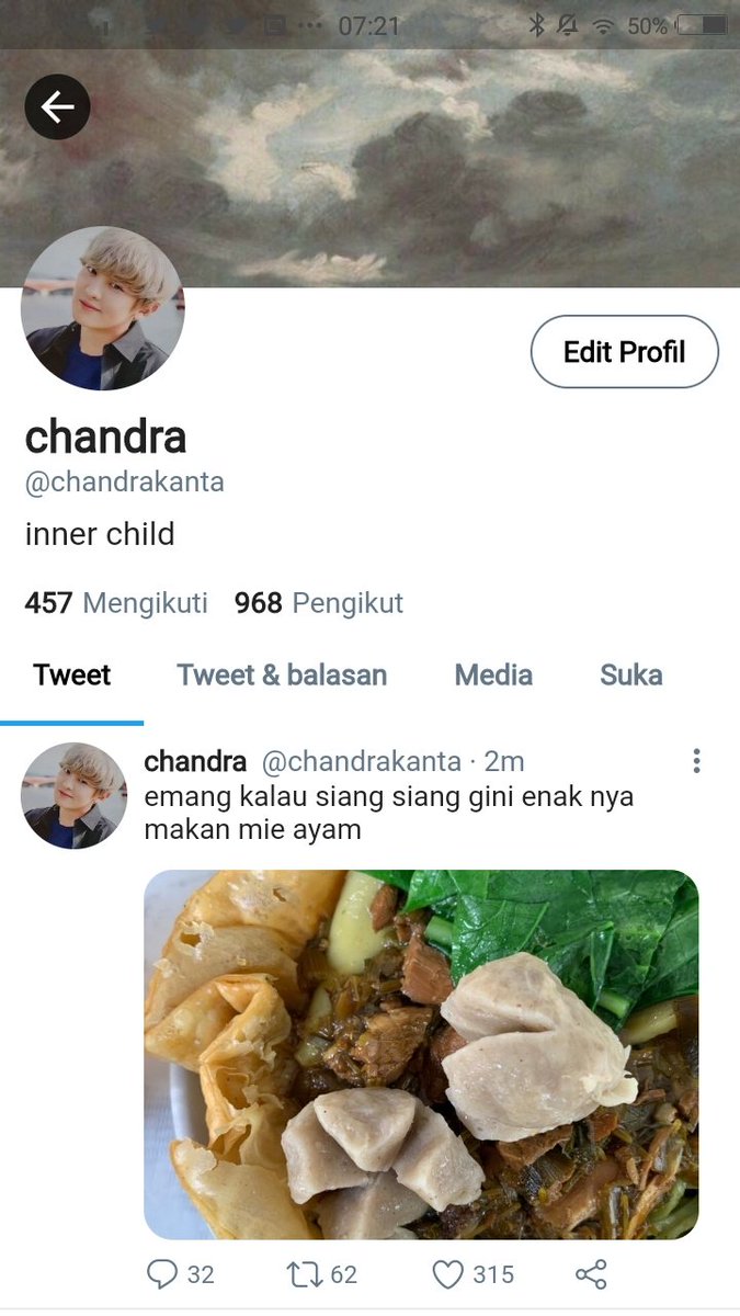 secretsplaces's tweet photo. — chanbaek au

Tidak akan ada yang mau berteman dengan lelaki pengidap Tourette syndrome. Ia pikir hal tersebut akan selamanya terjadi kepada dirinya, Chandra. Namun nyatanya pikiran tersebut berhasil dipatahkan oleh lelaki mungil bernama Arunala. https://t.co/fwGNrunZng