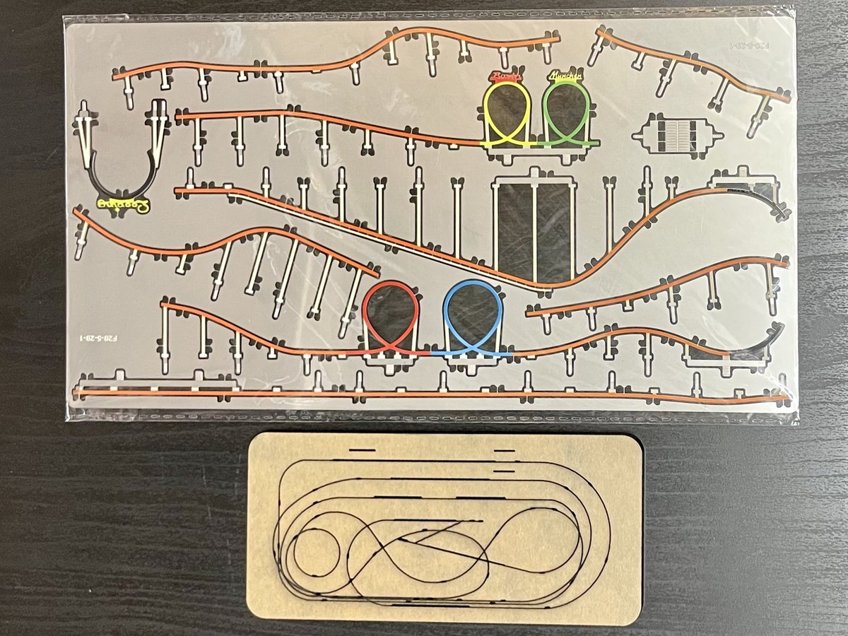 jetcoasterotoko's tweet photo. 久しぶりにナノコースター（ジェットコースターのプラモデル）を作ろうと思って適当に封を開けてみたら、とんでもなく大変そうなのを引き当ててしまい大後悔‼️

手先不器用なのに、こんなに複雑なの作れるのか⁉️

#Coasterdynamix
#Nanocoaster https://t.co/loLIVvpYf6
