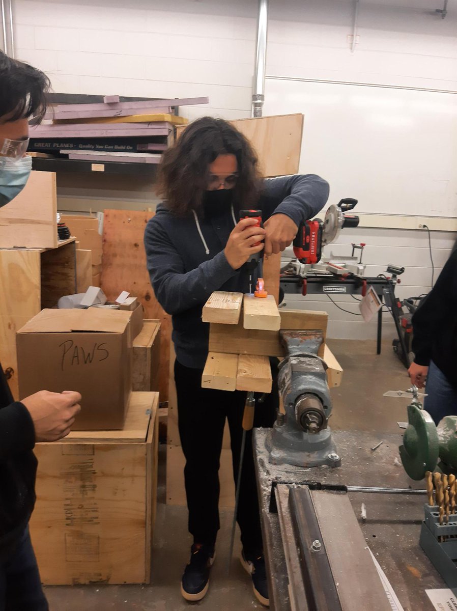 WRMEPICS's tweet photo. Here are some photos of members of our ACRE team working in the lab on Thursday! They are eager to get the railings done for our bridge. https://t.co/gzg1r8Fsic