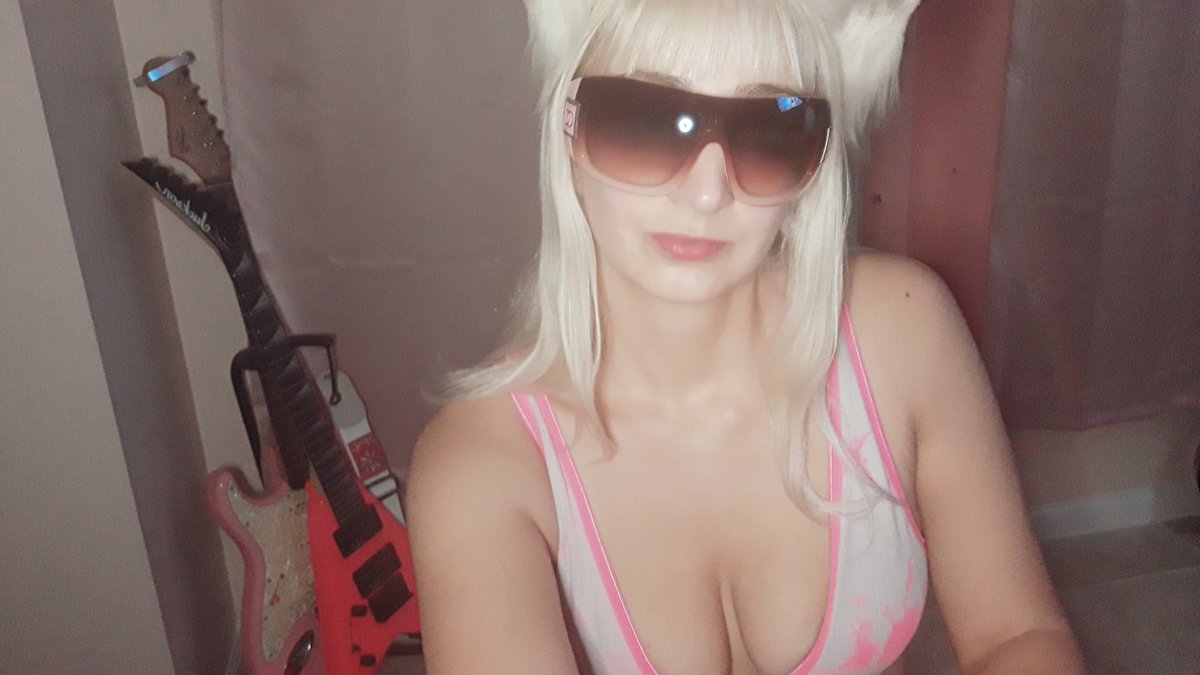 KittyValentineMeow tweet media