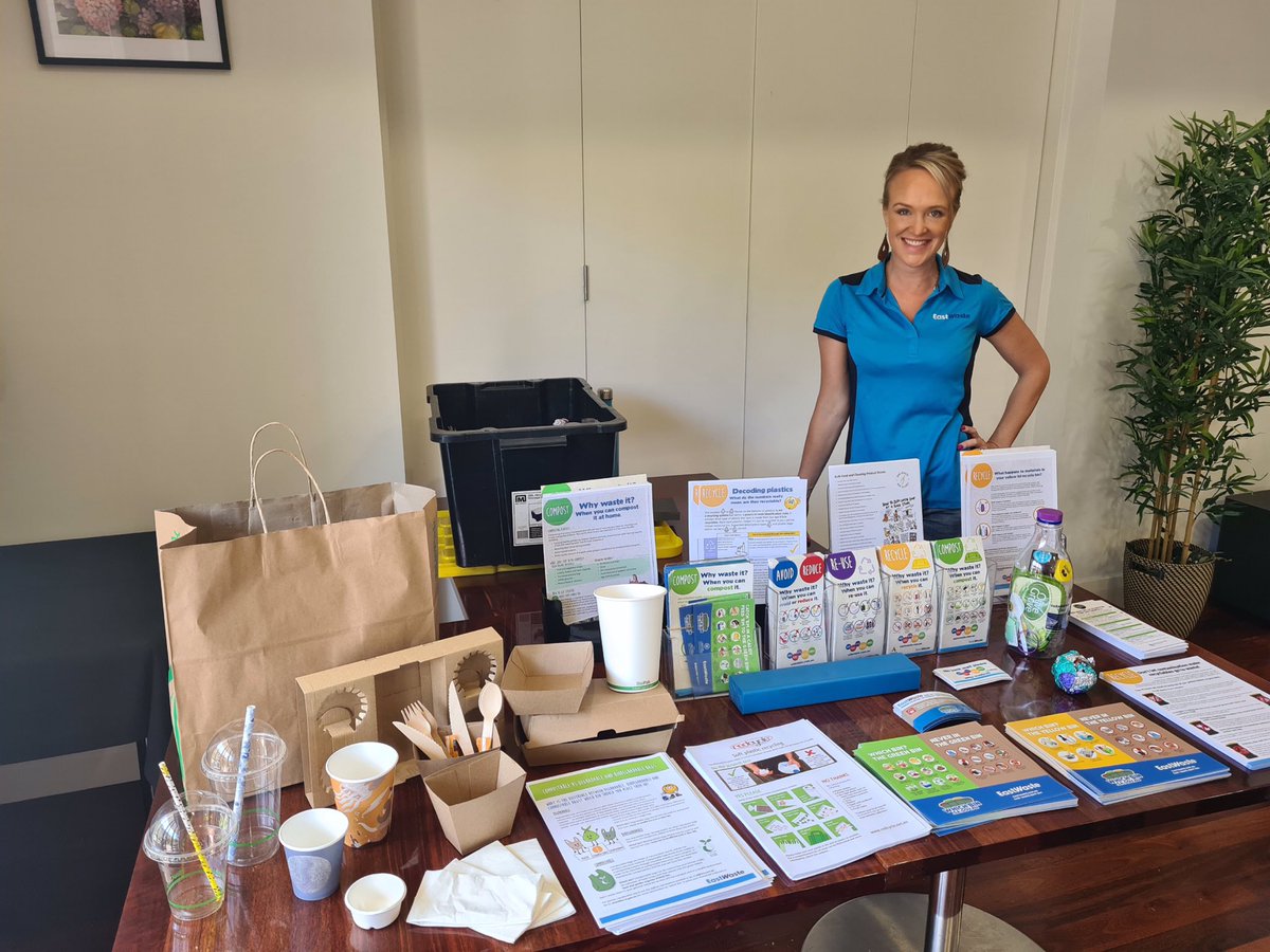 East_Waste's tweet photo. Last week was a busy week with 6 education stalls and 2 information sessions for #NationalRecyclingWeek.
It was a great way to engage and educate our residents
#Whywasteit? When you can #recycle it. Create a #CircularEconomy & #sustainable future with more jobs #WhichBin? https://t.co/Bm9ITTuzXr
