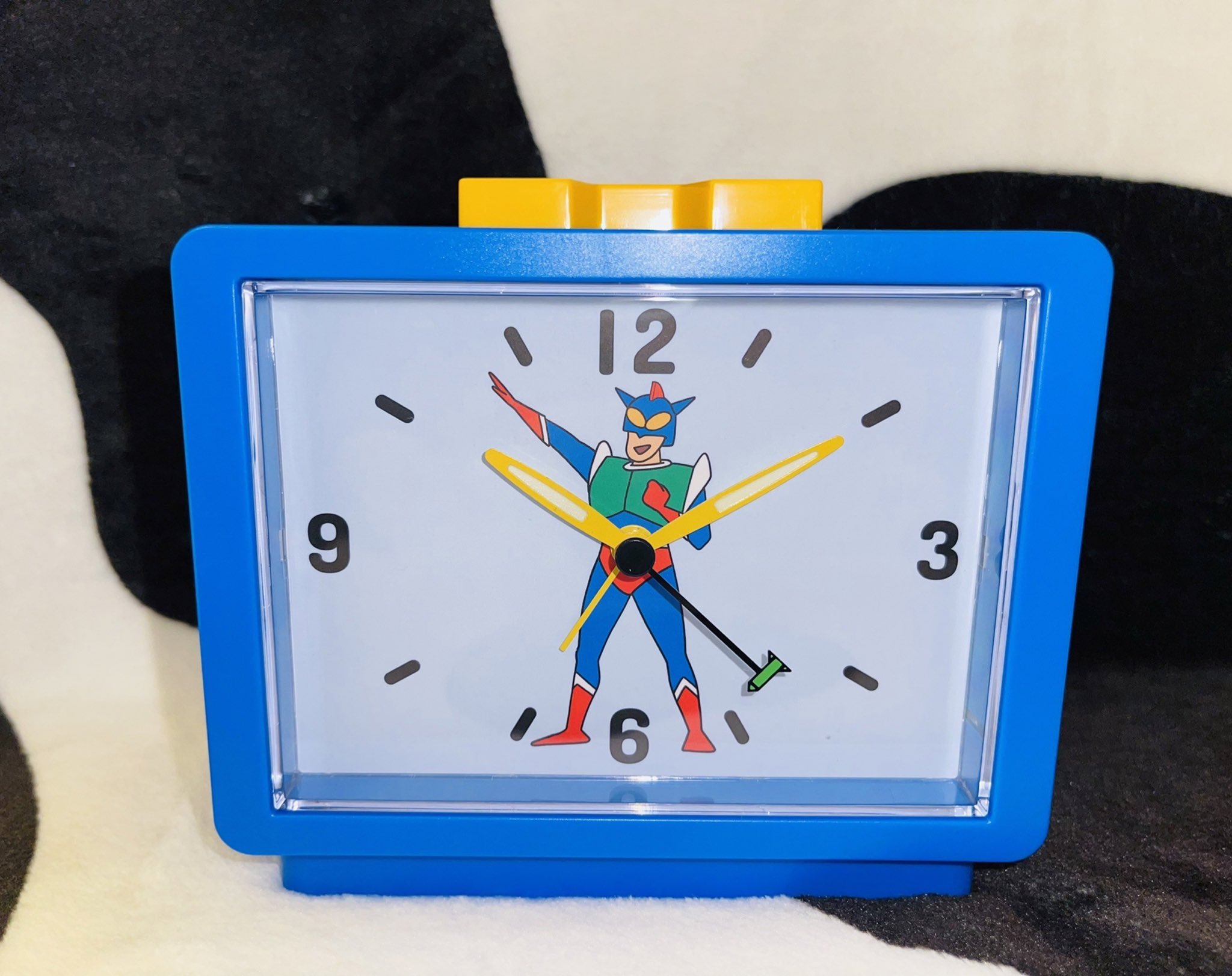 昭和レトロ　クレヨンしんちゃん 　目覚まし時計 何じゃ‼️クレヨンしんちゃん 目覚まし時計(絶版/中古/作動品/訳