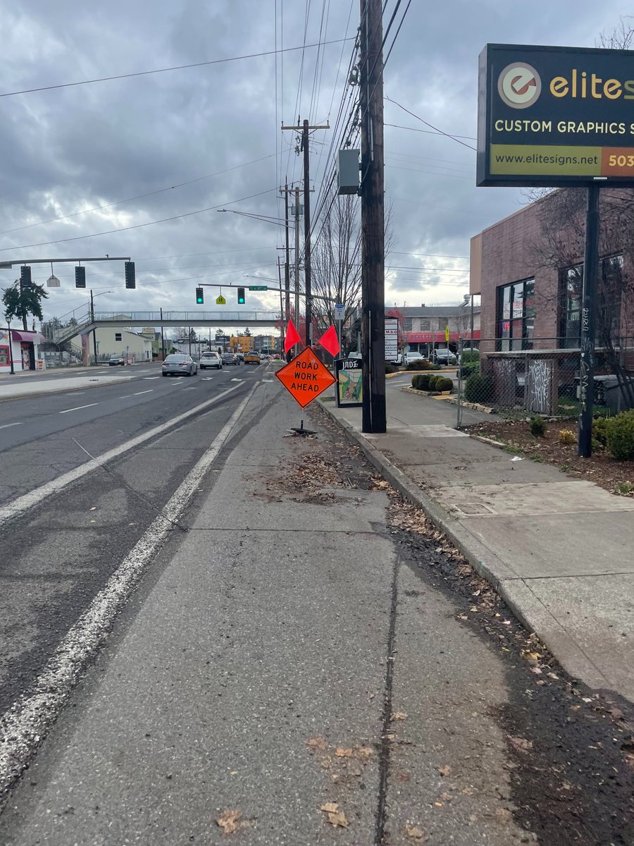 nictrieslife's tweet photo. @PBOTinfo @trimet @JoAnnPDX  I posted this to the right channels using PDXreporter, but SE Division is a mess rn. Never felt more in danger trying to access East Portland and @JadeDistrict. Mismanaged new bike/old parking lanes, signage, bad pavement, speeding...The list goes on https://t.co/U2jFQxoPXn