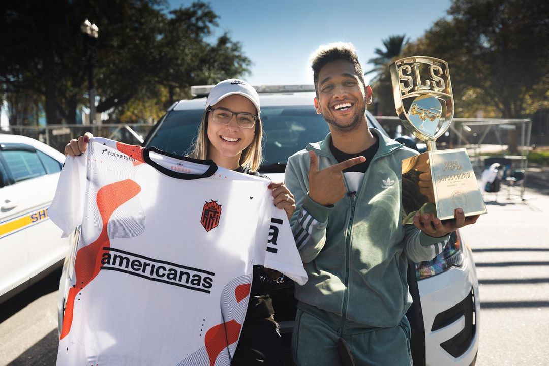 nandoz06's tweet photo. A lenda, o manto, o troféu e o patrão 😊🧡🖤
PAMELA NA LOS GRANDES https://t.co/8v8exQESc4
