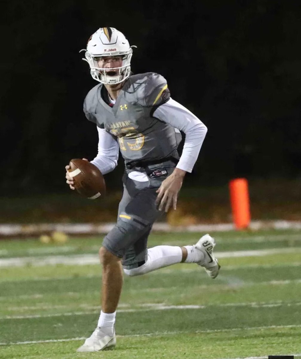 Great season with my brothers. Love y’all. 15 out