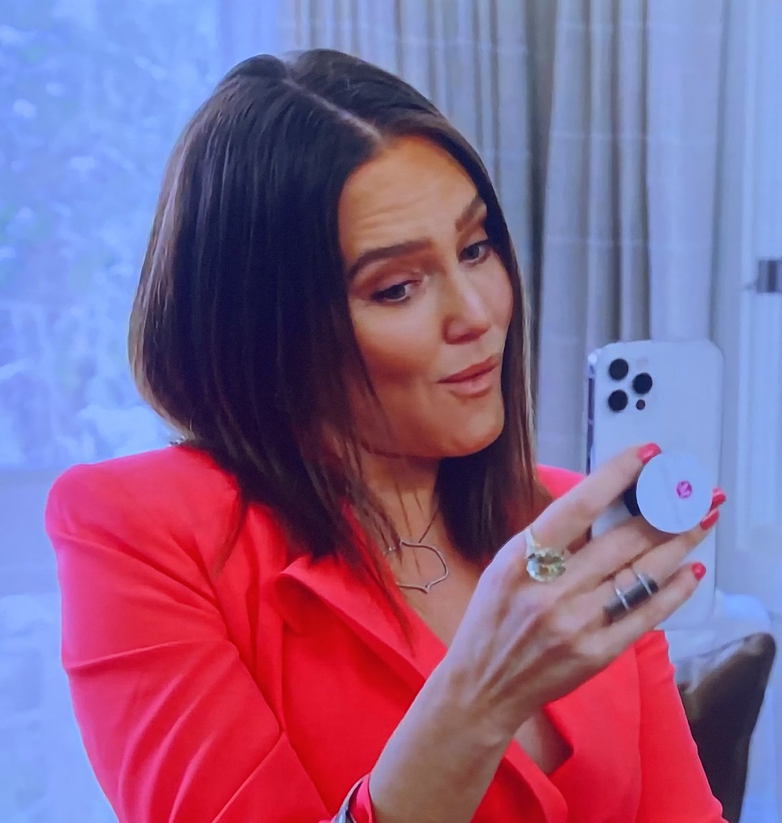 queensofbravo's tweet photo. #RHOSLC

If “zero f**ks given” was a person: https://t.co/w9g9phso2g