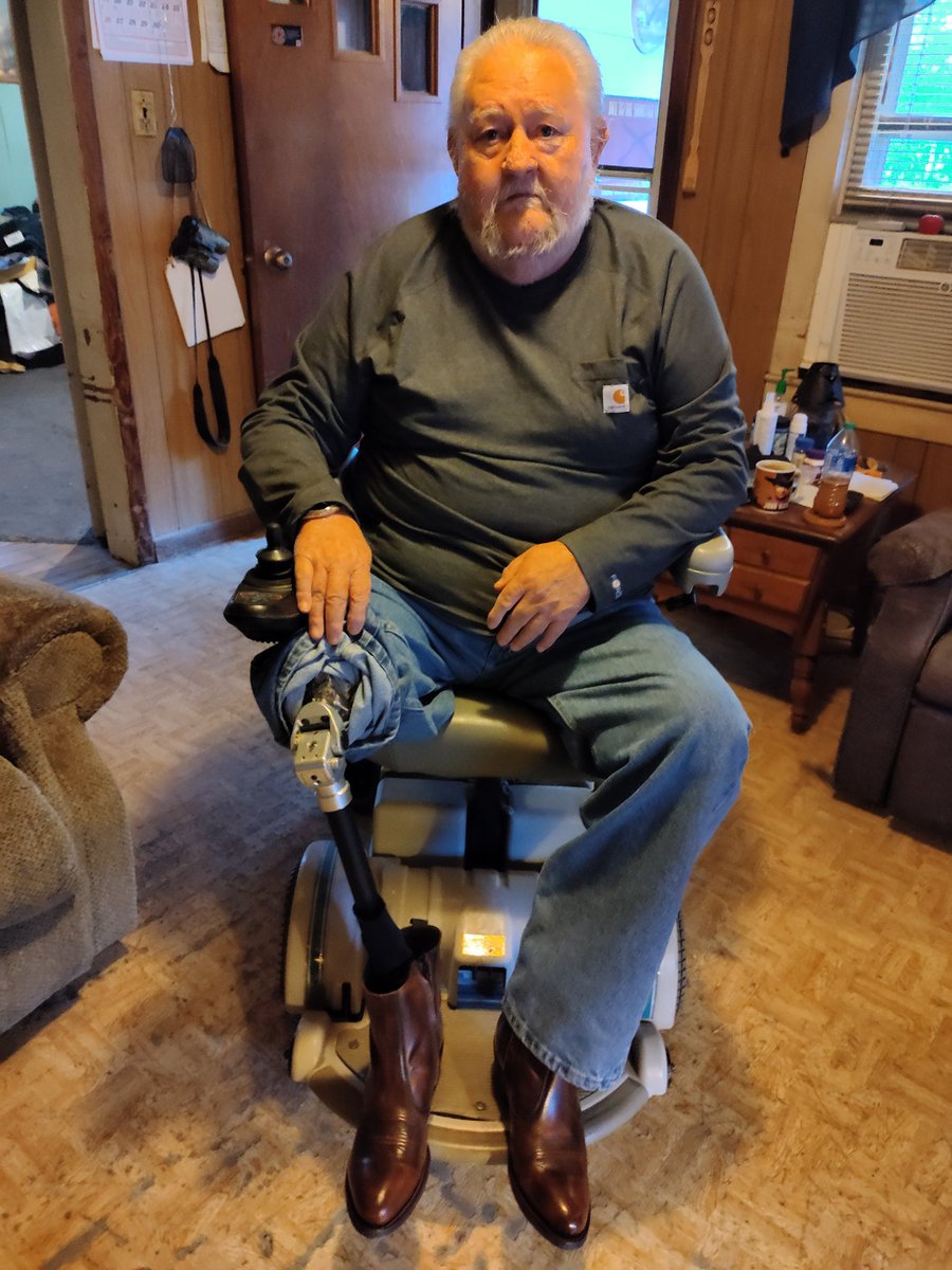 Rjs700Street's tweet image. @LarrysDiner #therealbootlife.. Going to Church