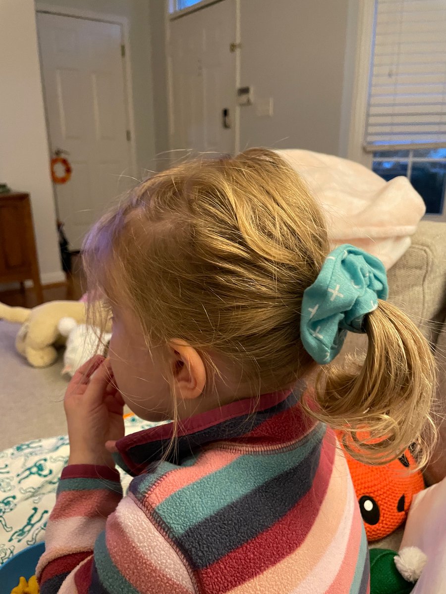 StyleSTEAMed's tweet photo. Slowly but surely my daughter has been “borrowing” my Tableau swag. She’s especially fond of my #Data19 scrunchie 🤣 https://t.co/udWhQ2nAMQ