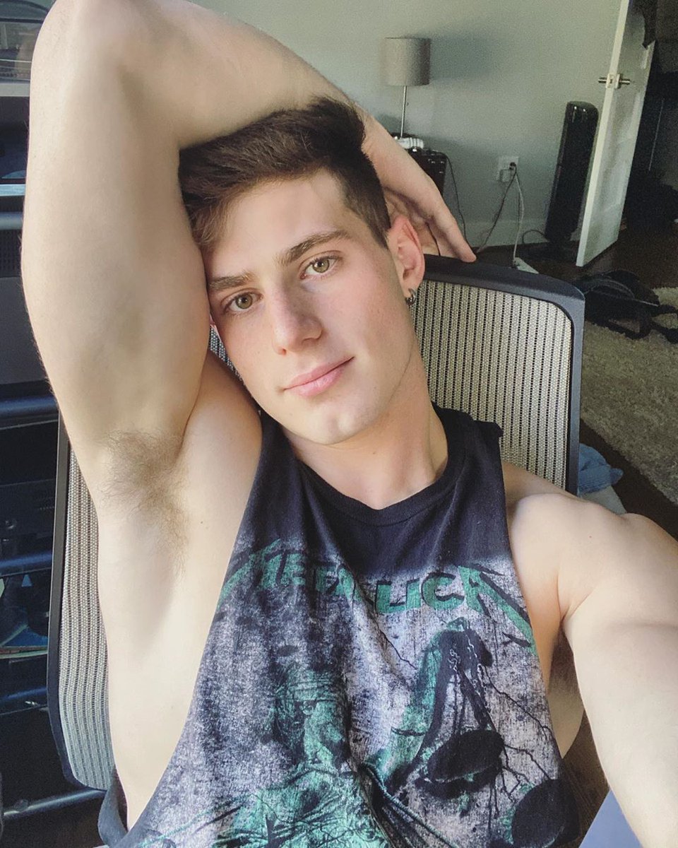 Alex Grant блоггер