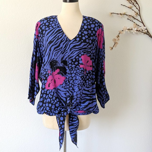 SarahLouisas's tweet photo. So good I had to share! Check out all the items I'm loving on @Poshmarkapp from @withourbest #poshmark #fashion #style #shopmycloset #carolelittle #lululemonathletica: https://t.co/RO96qqwws0 https://t.co/WnWoZL19lZ