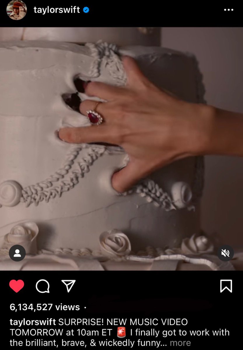 benashtn's tweet photo. I can’t be the only one who thought.. https://t.co/hk3ReccruH