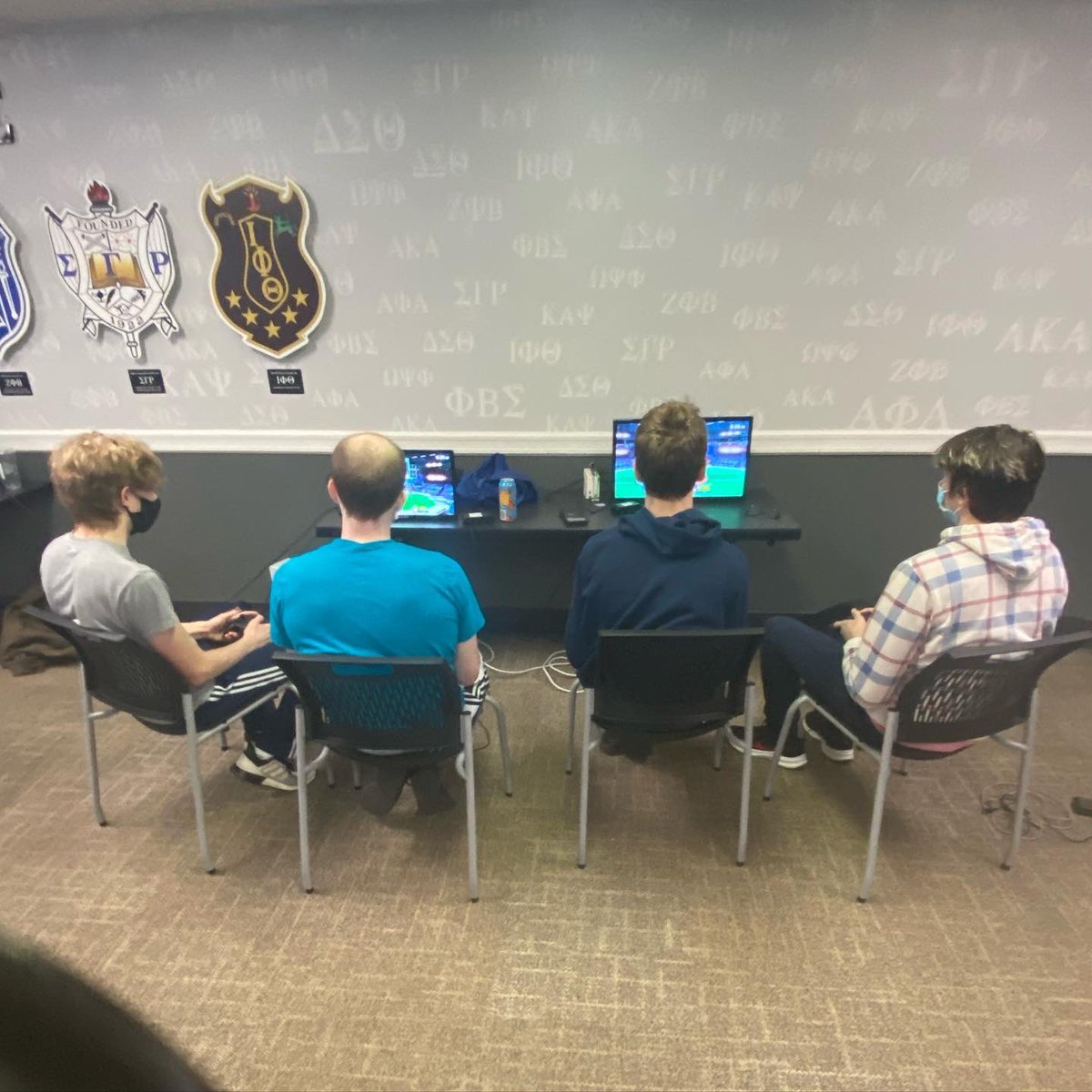 smash_uiowa's tweet photo. Highlights from yesterdayโs weekly. Izzt made his second 1st place finish of the season, a feat that only ropie and Silver Jinx have matched so far. #spoontastic https://t.co/o02tzo8b6s