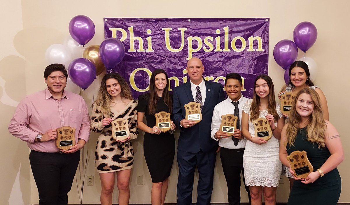 klrobersonPhD's tweet photo. The Omega Chapter of Phi Upsilon Omicron at Texas Tech University are a great group of current and future leaders in #FCS. They recruited over 30 new members that were inducted today at a wonderful ceremony! #FCSsucess #PhiU #FCSstorytelling https://t.co/wu2Gk7ec9W