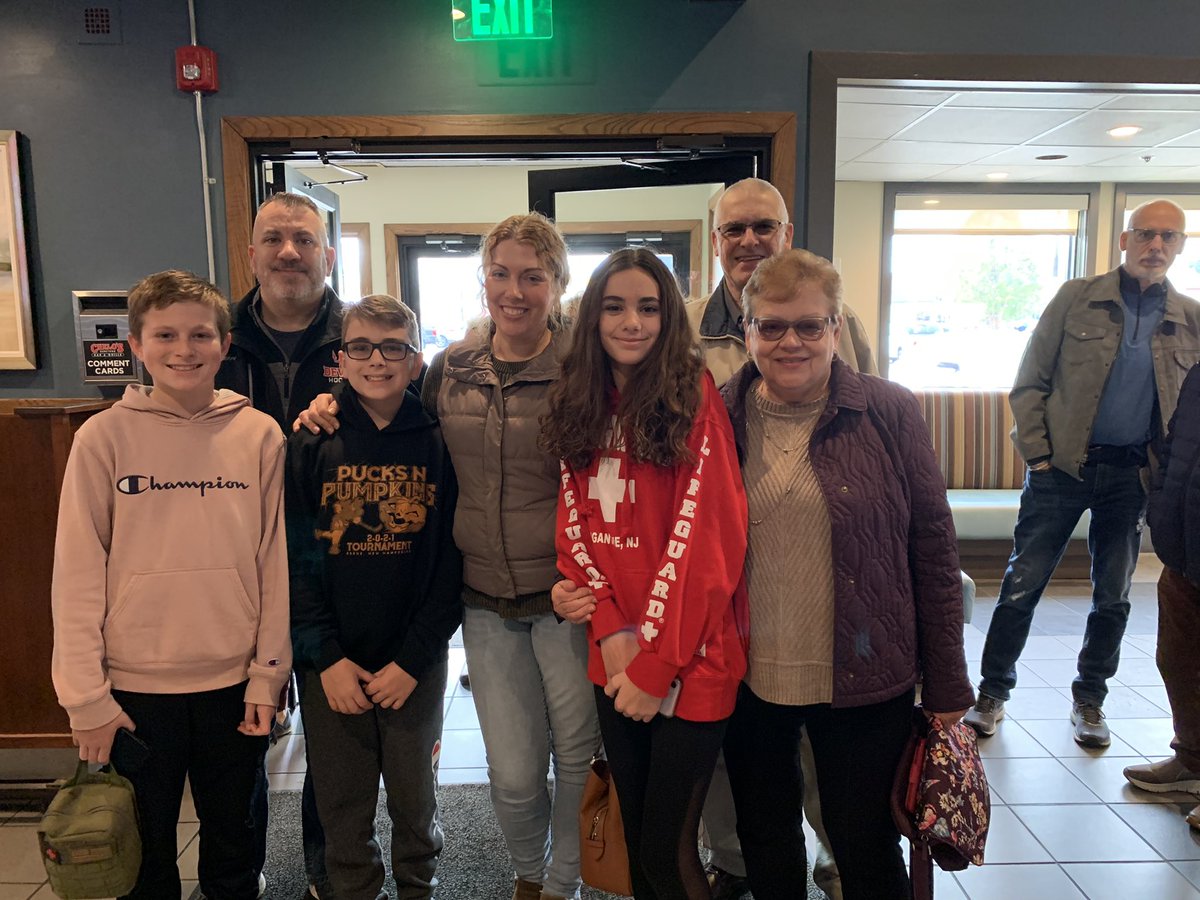 GWCRS's tweet photo. Good Shepherd Day at Chelo’s in Woonsocket . Thank you to all who participated and to Chelos for sponsoring this fundraiser❤️#chelos #familiesandfriends https://t.co/zI4HfouaTh