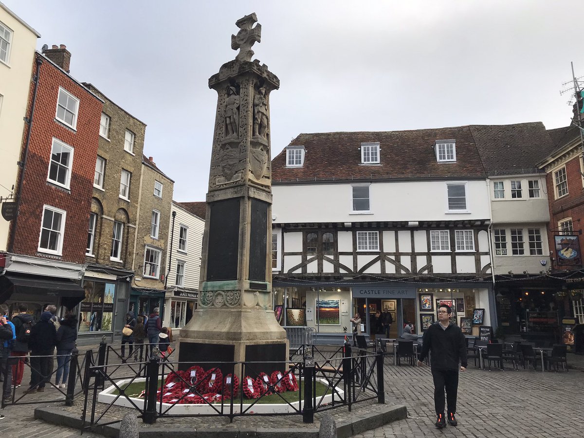 StoreySimon's tweet photo. Honoured today to lay a wreath in Canterbury on behalf of @KentCricket #wewillrememberthem https://t.co/56x7sh4i1N