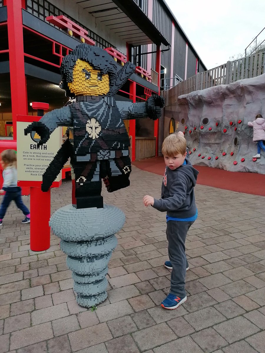 TedsEdward's tweet photo. Thank you @LEGOLANDWindsor! What an awesome day! https://t.co/KiLZ1Dep1a