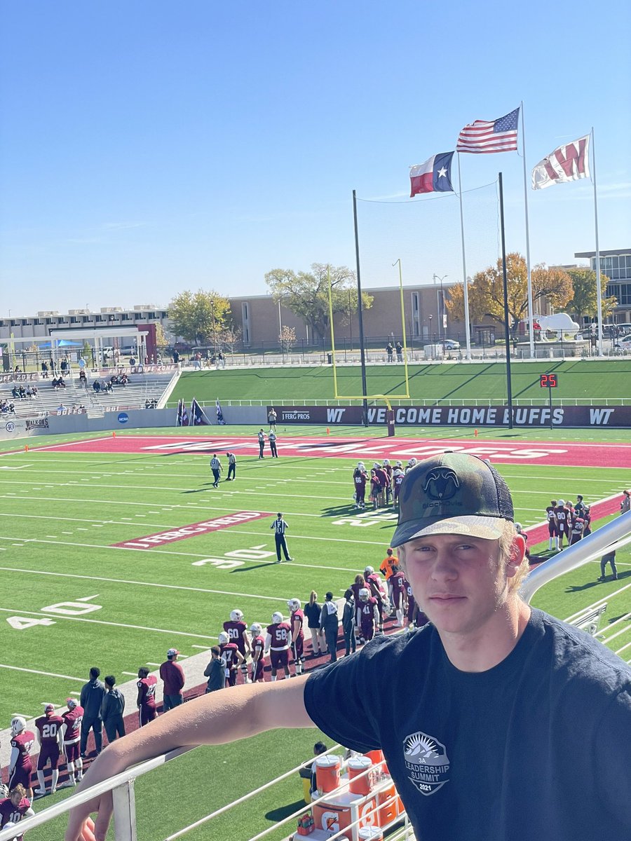 DuncanHenstra's tweet photo. Had a sweet day at WT football, thank you @RussMartinFB1 for being a awesome host.  Super cool watching the whole team run out waving the best flag in the world. https://t.co/g3WipANXym