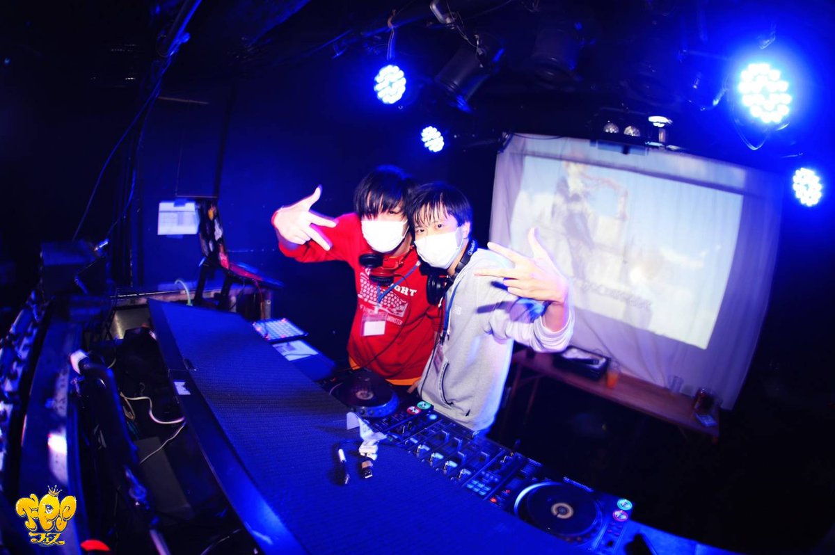 date_foy's tweet photo. 初めてFES出たときは広島から「やばきゅーぶ」のcrewとしてだったけど、
五年もたつと色々変わって
個人で呼んでもらえたしなかなかエモいものがある
#FES2016
#FES2021 https://t.co/pcQ8U4ypBW