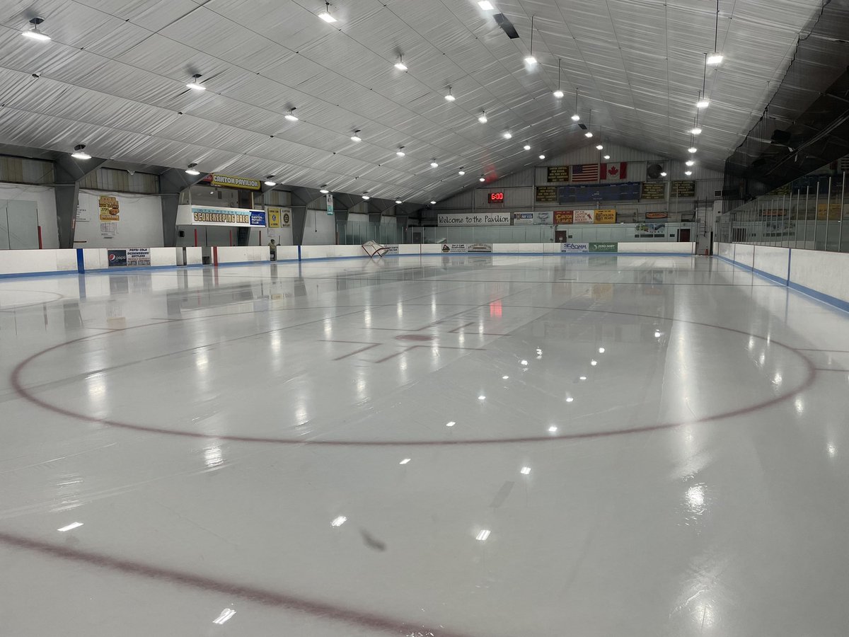 CantonBVH's tweet photo. We’re less than 24 hours from stepping back on this ice! #GoldenBearHockey 🐻 🏒 https://t.co/I2Y2qU8bHg