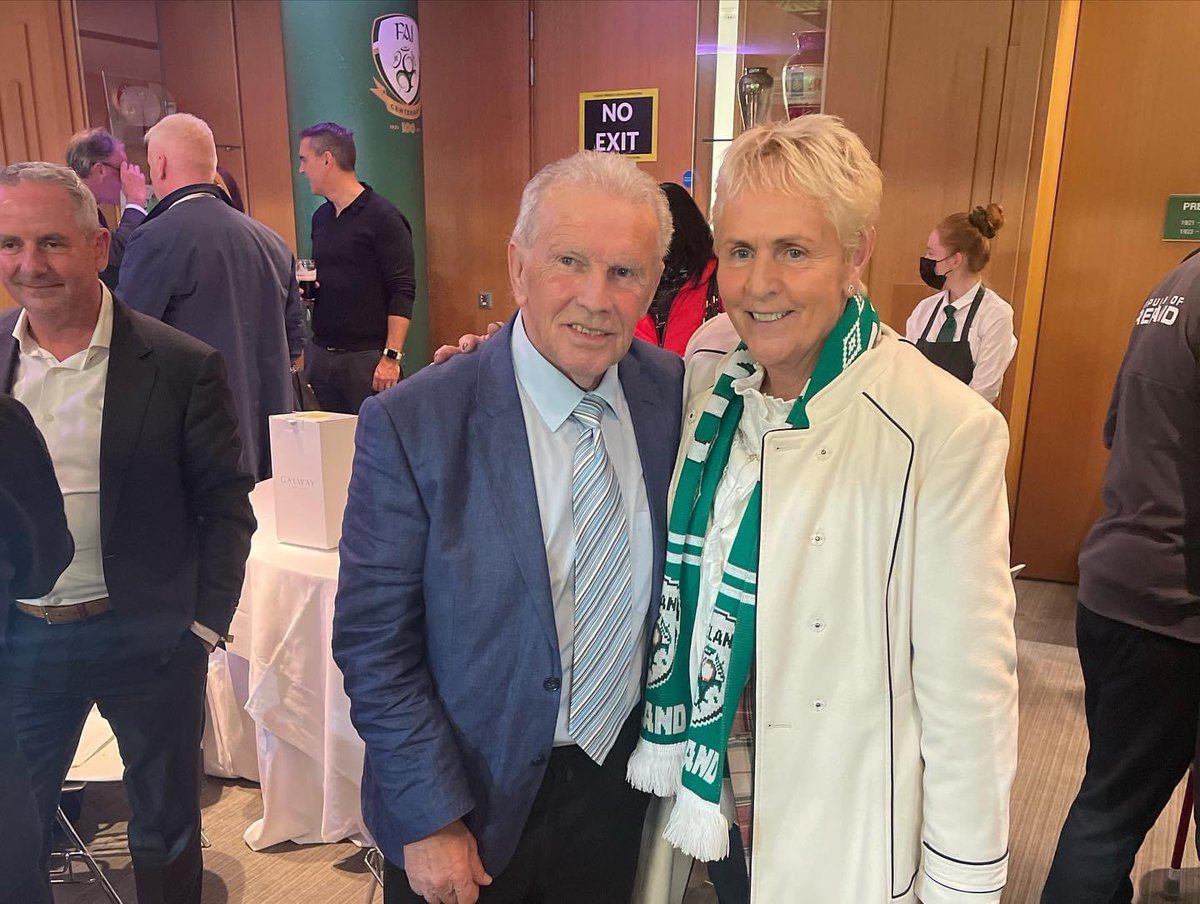 PoliticsFAIRL's tweet photo. 🚨🚨| NEW: It has emerged that HSE CEO Paul Reid has attended 2 large indoor events in the last 3 days — both without a mask — despite saying that an “immediate reduction by all of us of risk activities is needed to turn this around” just yesterday on his Twitter account. https://t.co/4Z28wbD29I