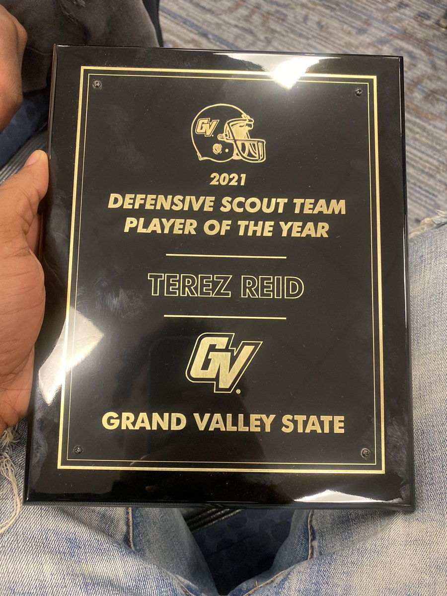 honored to recieve this award on such a special team appreciate everyone who’s supported up to this point only the beginning #longliverio2x 🤞🏾