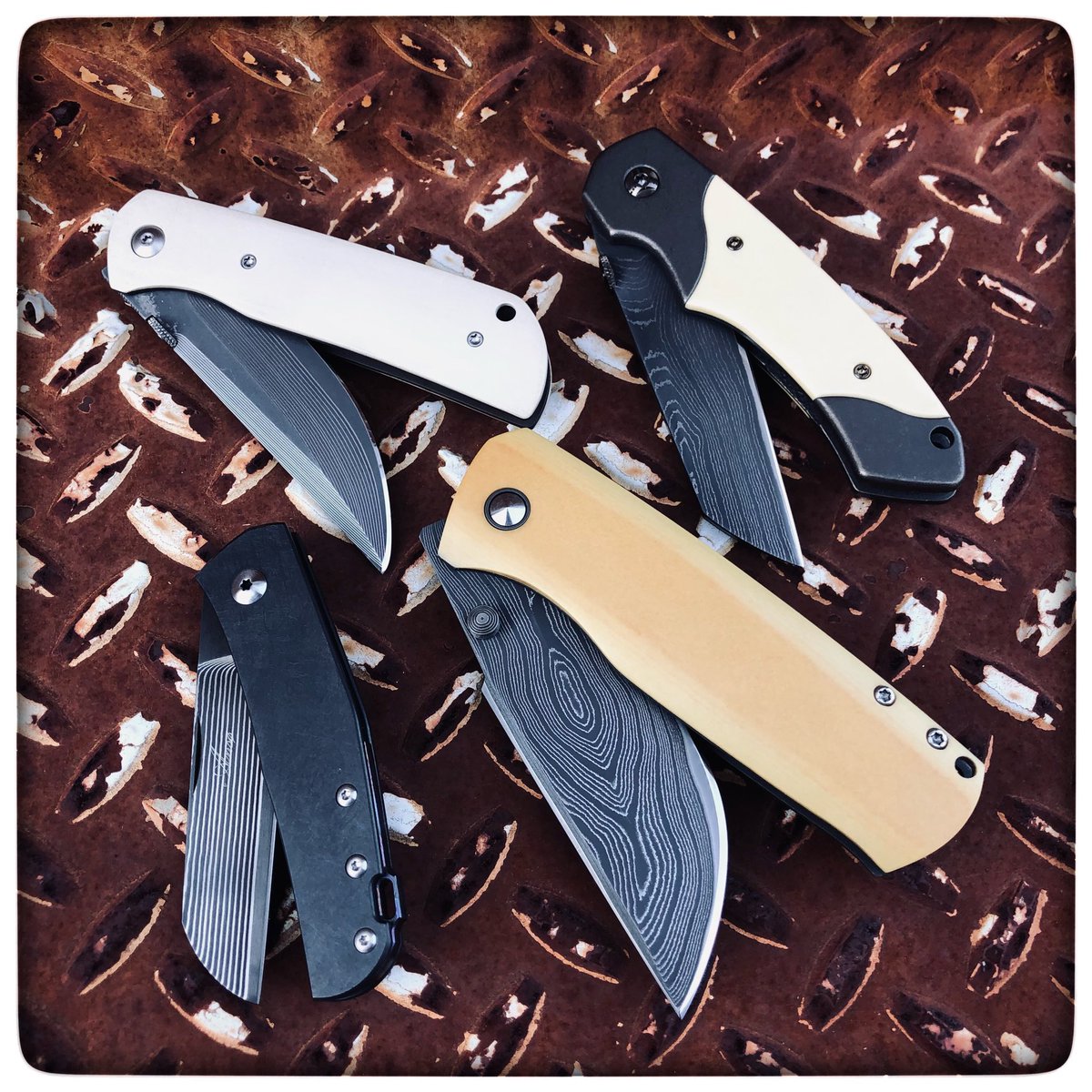 KevinCo55931013's tweet photo. #SanMaiSunday carry it is:)
#curryknives #hetairoi
#fellhoelterknives #confluence #ansø #myrmidon #montecarlo https://t.co/IhaIYjugnM