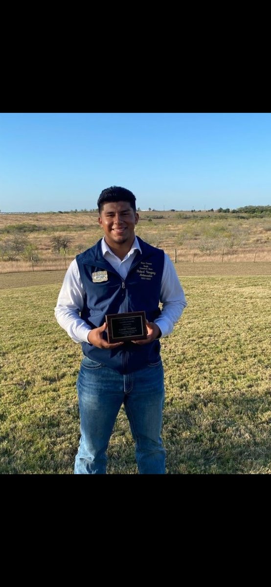RobertV_33's tweet photo. I am greatful to say I have received the tittle as one of the Hays County Livestock Show Ambassadors, as well as receiving a scholarship award for my Leadership and Community Involvement. https://t.co/MIiC0SlAEW