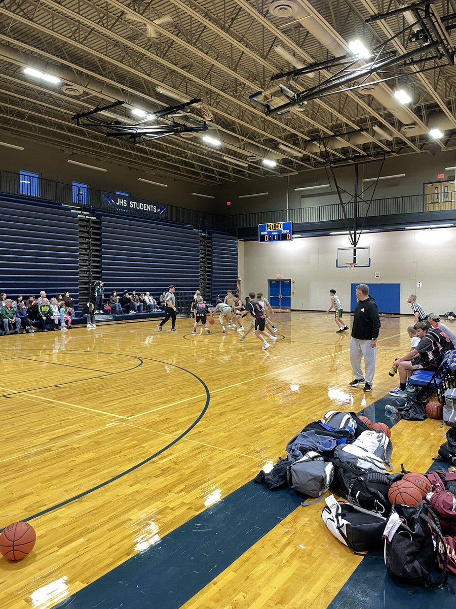 WMCamps's tweet photo. 💥8th Grade Championship💥

GATAS (WEST) vs Bearstail (WEST)

Tip-off!!!

#EASTvsWEST #WMCamps
@Bearstailball @bniss5 https://t.co/iGLSnfq6tL