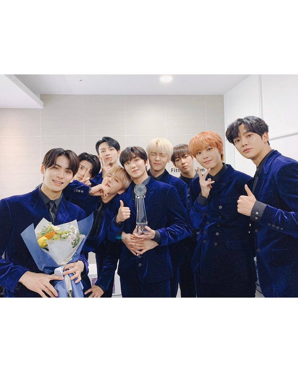 fakestar511's tweet photo. #MAMAVOTE  #sf9 https://t.co/Zyjv5BOAnO