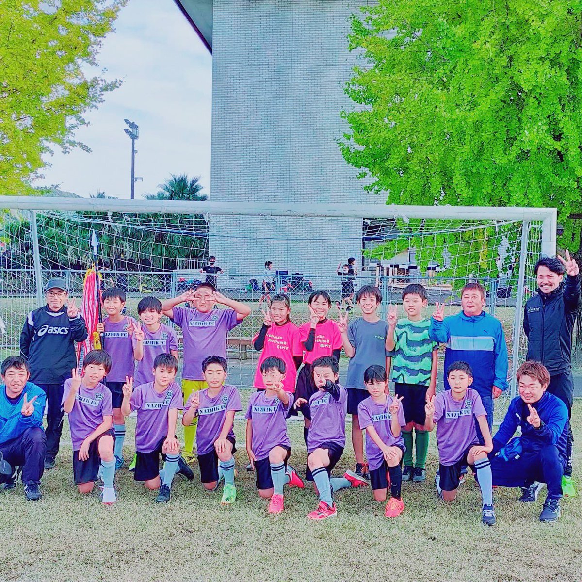 takastyle5's tweet photo. サッカーコーチをやらせてもらって7ヶ月、、子どもたちが3つ目のタイトルをとってくれました！！！！😊
よく頑張りました。この笑顔のためにさらに走り続けたいと思います！ https://t.co/nUxB0kVVj4