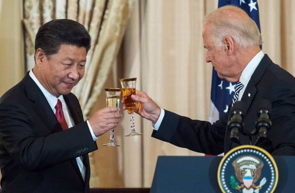 EnesFreedom's tweet photo. President @JoeBiden & Dictator
Xi Jinping are scheduled to speak
@POTUS
Stop playing games with bullies &
do what you promised to the world!
Prioritize Human Rights!
Will @JoeBiden ask about Uyghur Genocide or assault on Tibetans & HK?
Or will they pat each other on the back? https://t.co/kKwVNmb9ce
