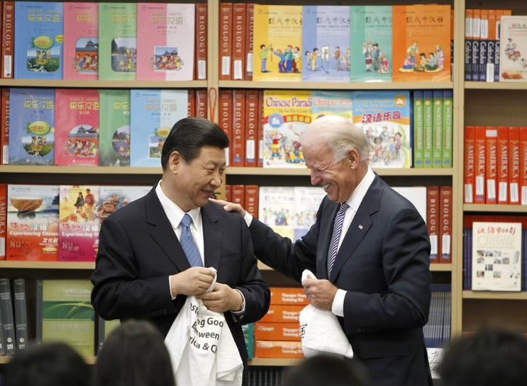 EnesFreedom's tweet photo. President @JoeBiden & Dictator
Xi Jinping are scheduled to speak
@POTUS
Stop playing games with bullies &
do what you promised to the world!
Prioritize Human Rights!
Will @JoeBiden ask about Uyghur Genocide or assault on Tibetans & HK?
Or will they pat each other on the back? https://t.co/kKwVNmb9ce