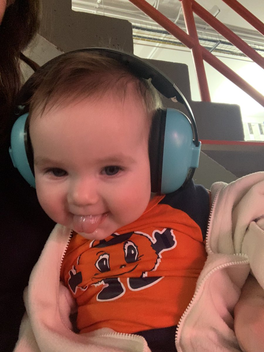 bexliz's tweet photo. 🍊 #cusegameday https://t.co/auWTF4fp6c
