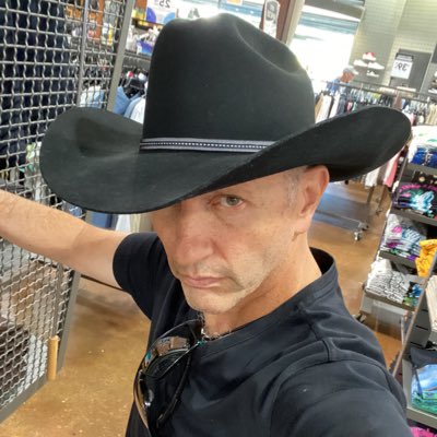 RicSinger's tweet photo. #NewProfilePic https://t.co/Vj5YOeMzYo