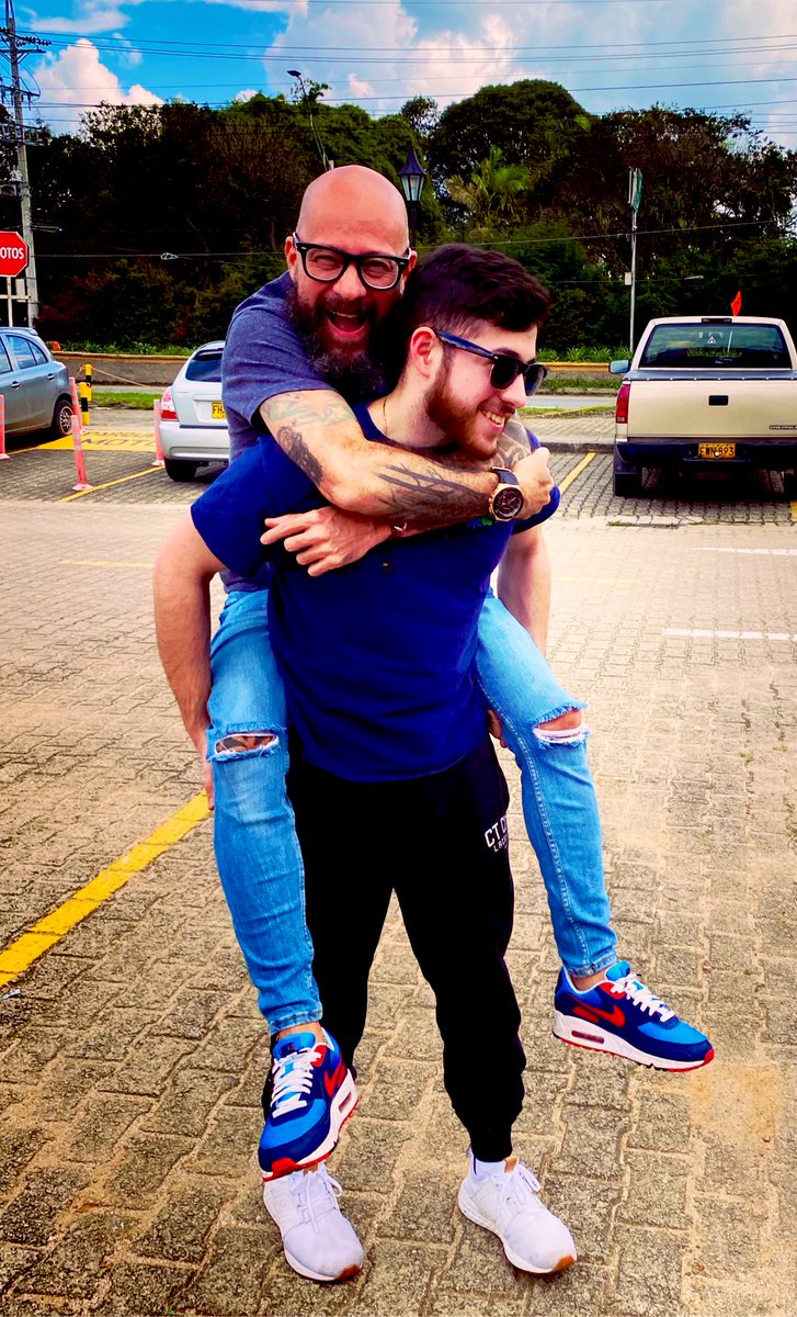 santiagoecheve's tweet photo. Le va a tocar aguantarme toda la meloseria acumulada.
#FatherInLove https://t.co/mZjmNYojCu
