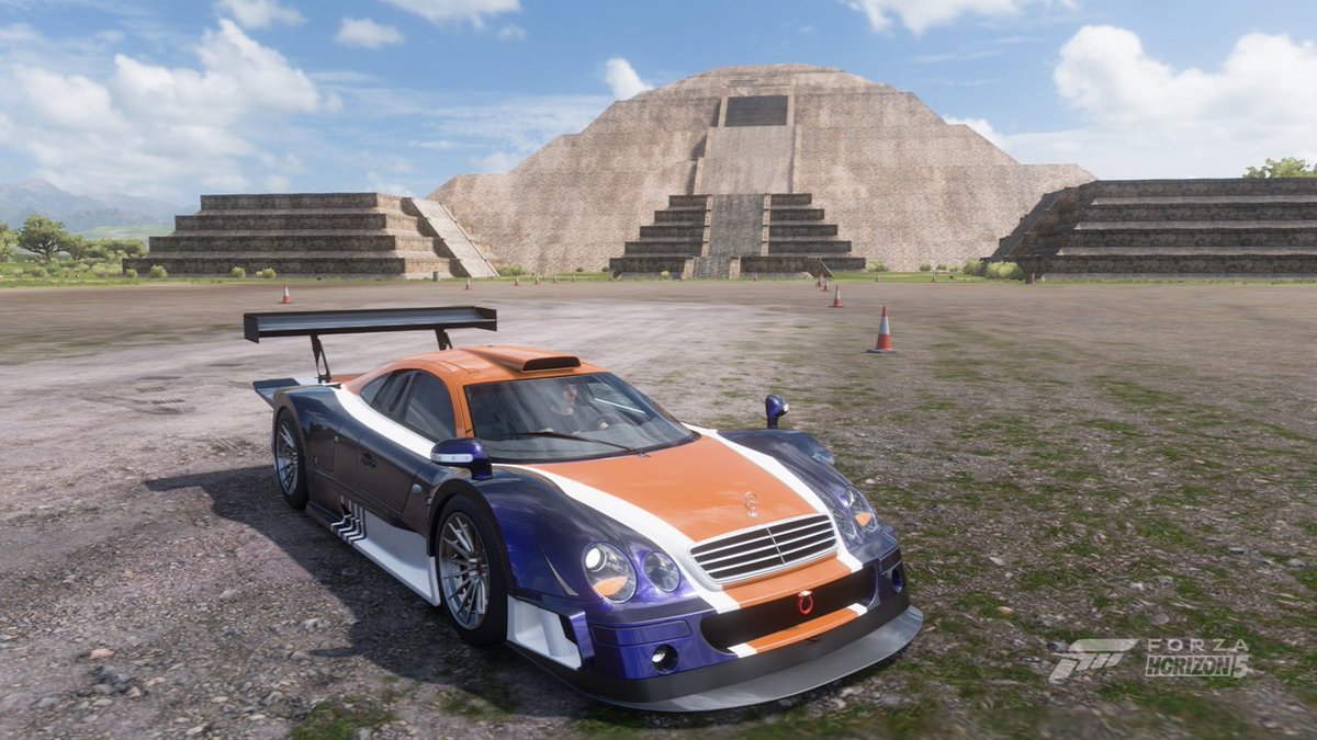 AntonioBigSauce's tweet photo. Mercedes CLK GTR in Forza Horizon 5 #FH5 #ForzaHorizon5 #XboxOne #NeedForSpeedHotPursuit2 https://t.co/4IPMc0Qz6o