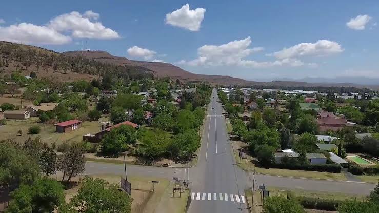 LucyPearl_khofi's tweet photo. @sosospay Matatiele #SweetMatat 🏡❤️ https://t.co/PbJAsZf6tA