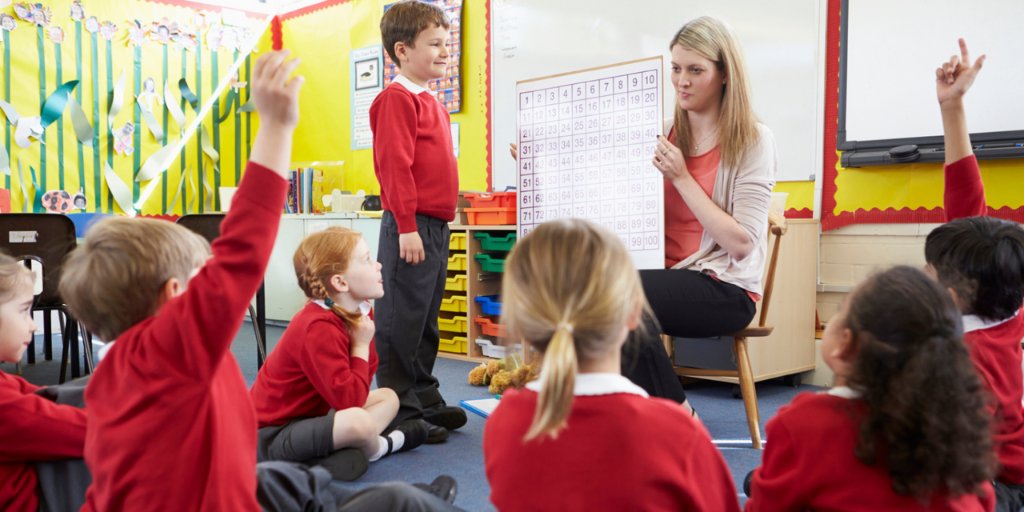 The new English &amp; Mathematics K-2 syllabuses are now available.  

They are the first syllabuses of the NSW Curriculum Reform &amp; are key to building strong foundations in our youngest learners.  

English K-2: bit.ly/2ZIPZ2C 

Mathematics K-2: bit.ly/3mCC6Mo