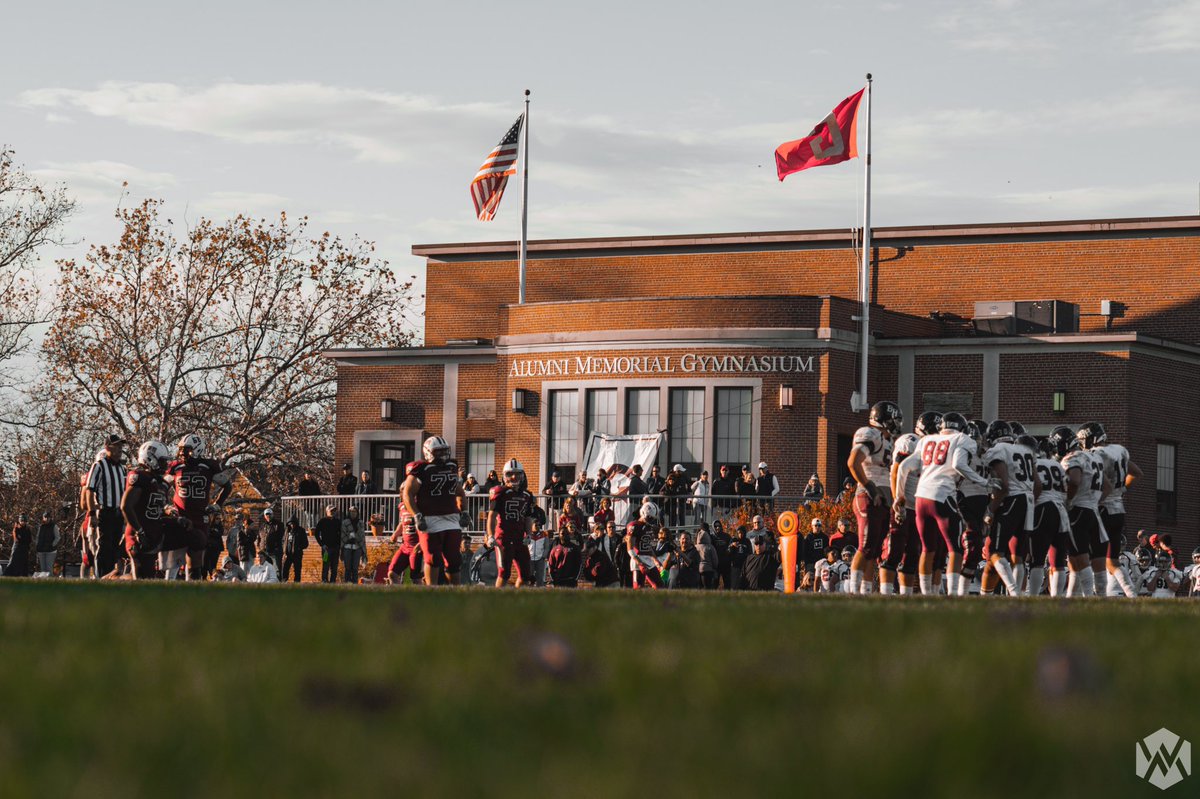 willmoriarty1's tweet photo. 📸from a beautiful senior day at Govs @GovsAthletics @GovsFootball 
#shotbywm https://t.co/klJnnUZPc4