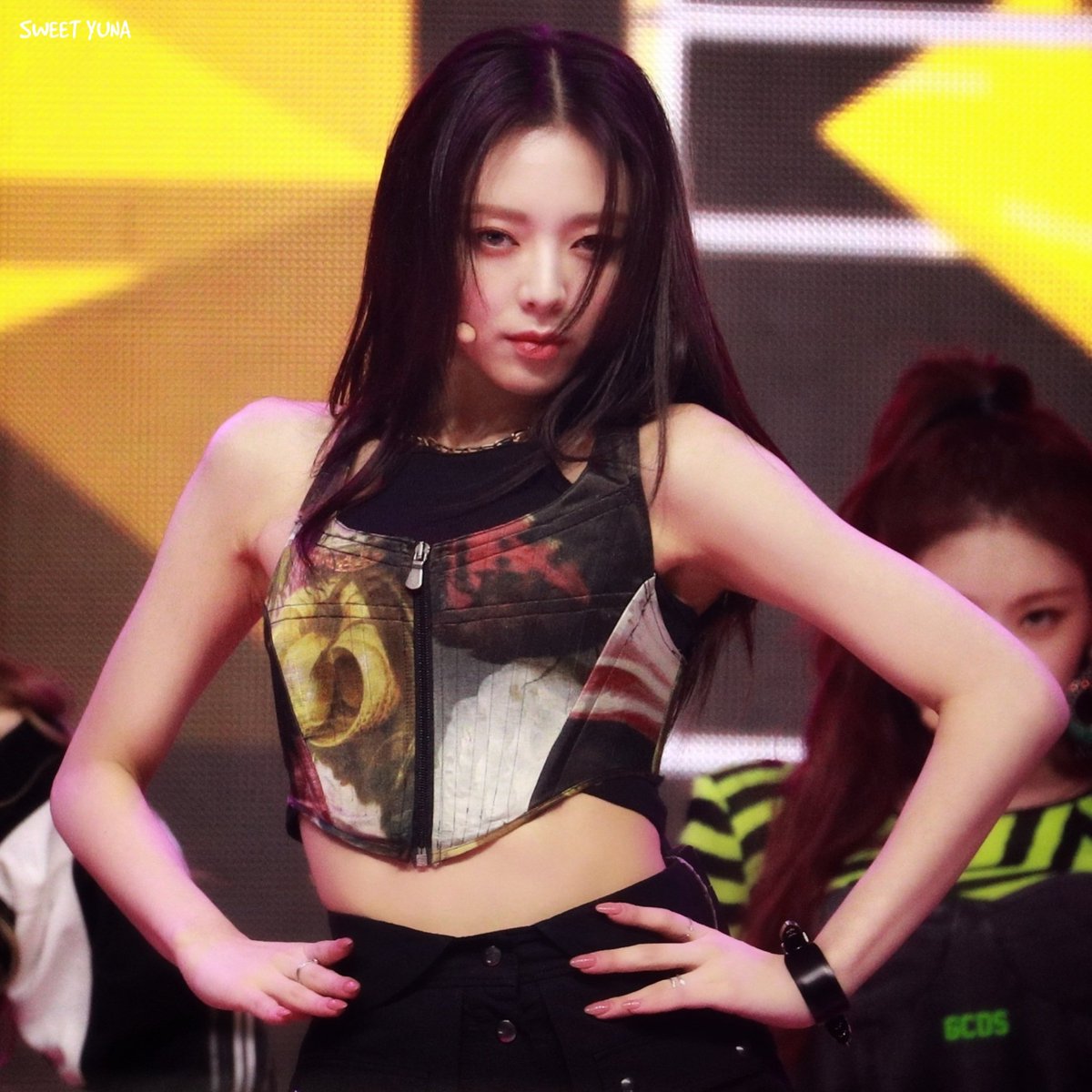 211114

#ITZY #YUNA #있지 #유나