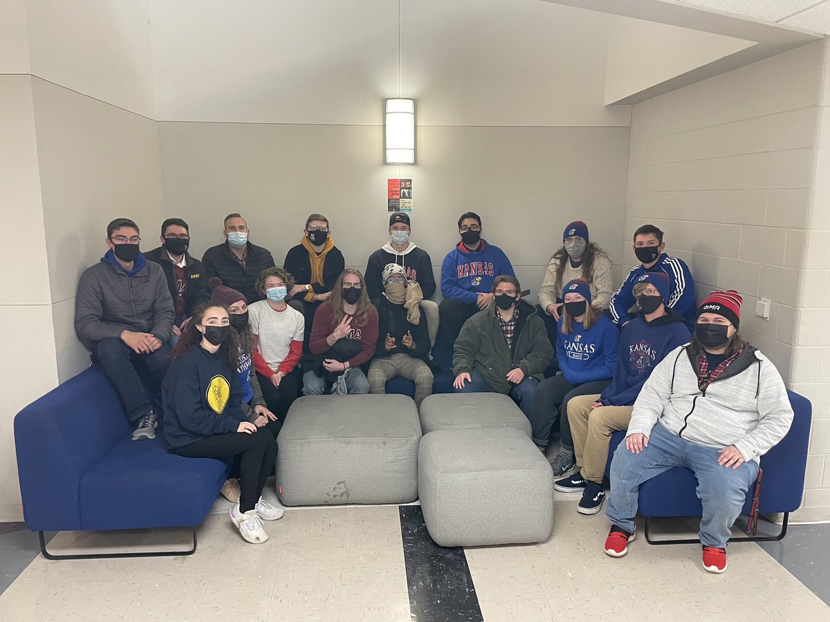 Xi_PMA's tweet photo. A big thank you to Tau Beta Sigma - Zeta Delta for letting us join them for their Caroling for Cans! We enjoyed singing with you! https://t.co/ElOWkLGXDl