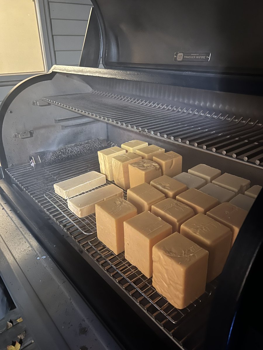 cedarburgbbq's tweet photo. Smoking loads of @TillamookDairy cheese 💨 #cheese #smoking #coldsmoked #smokedcheese #cooking #food #foodlover https://t.co/VAgTWLy0h9