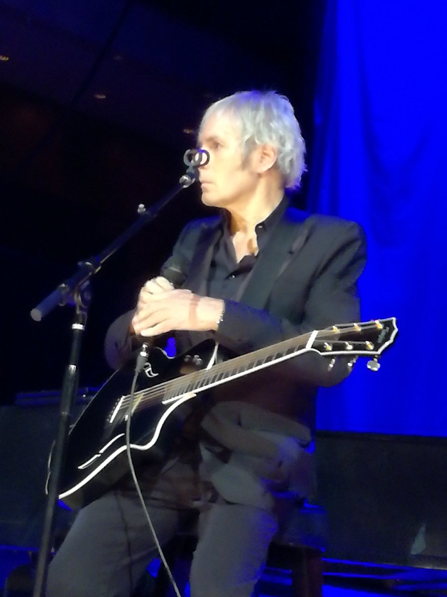 mariacasaro2301's tweet photo. I can't believe that it's already 2 weeks today since I was on the front row seeing the incredibly AMAZING @mbsings on stage at the Bridgewater Hall in Manchester for the last concert on his UK tour 2021. #MichaelBolton #Amazing #concert #Thebesttimeever ππππ€π€πΆπ΅πΌπ΅πΆπ https://t.co/okEtR6lT2I