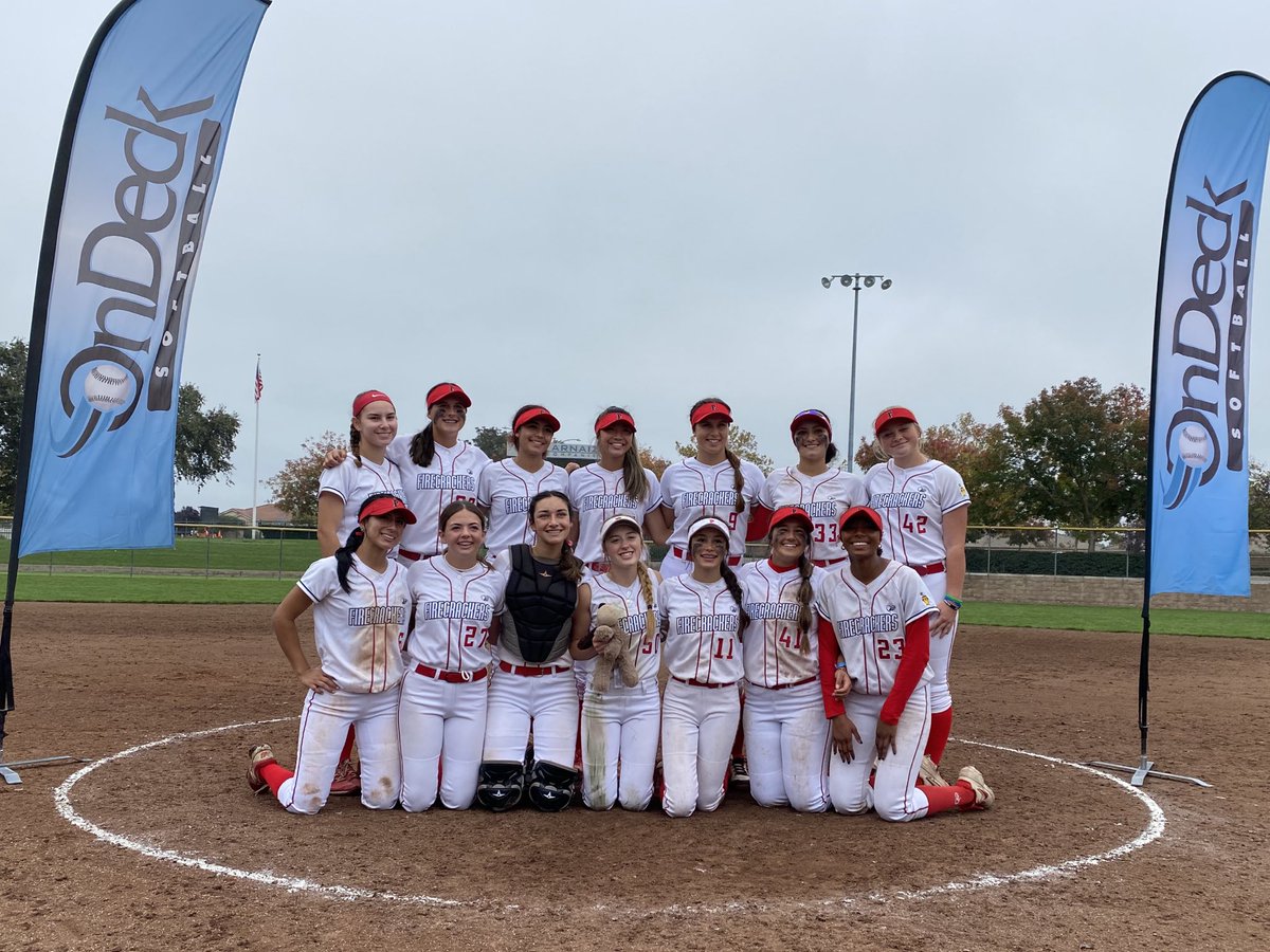 CoachCraigFC's tweet photo. 1 win, 2 wins, 3 wins today = Champions! 
Firecrackers Leles Gold goes undefeated on the weekend and wins @ OnDeck Softball OTE NorCal Invitational Stockton, CA 🧨🔥🧨
@ondecksoftball @poweralley916 @extrainningsoftball @tdaddyneal @firecrackers_leles_16u_gold https://t.co/pfU3WsxFWc